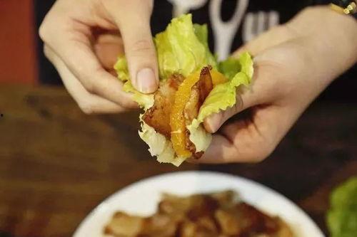 飞瓜吃烤肉视频